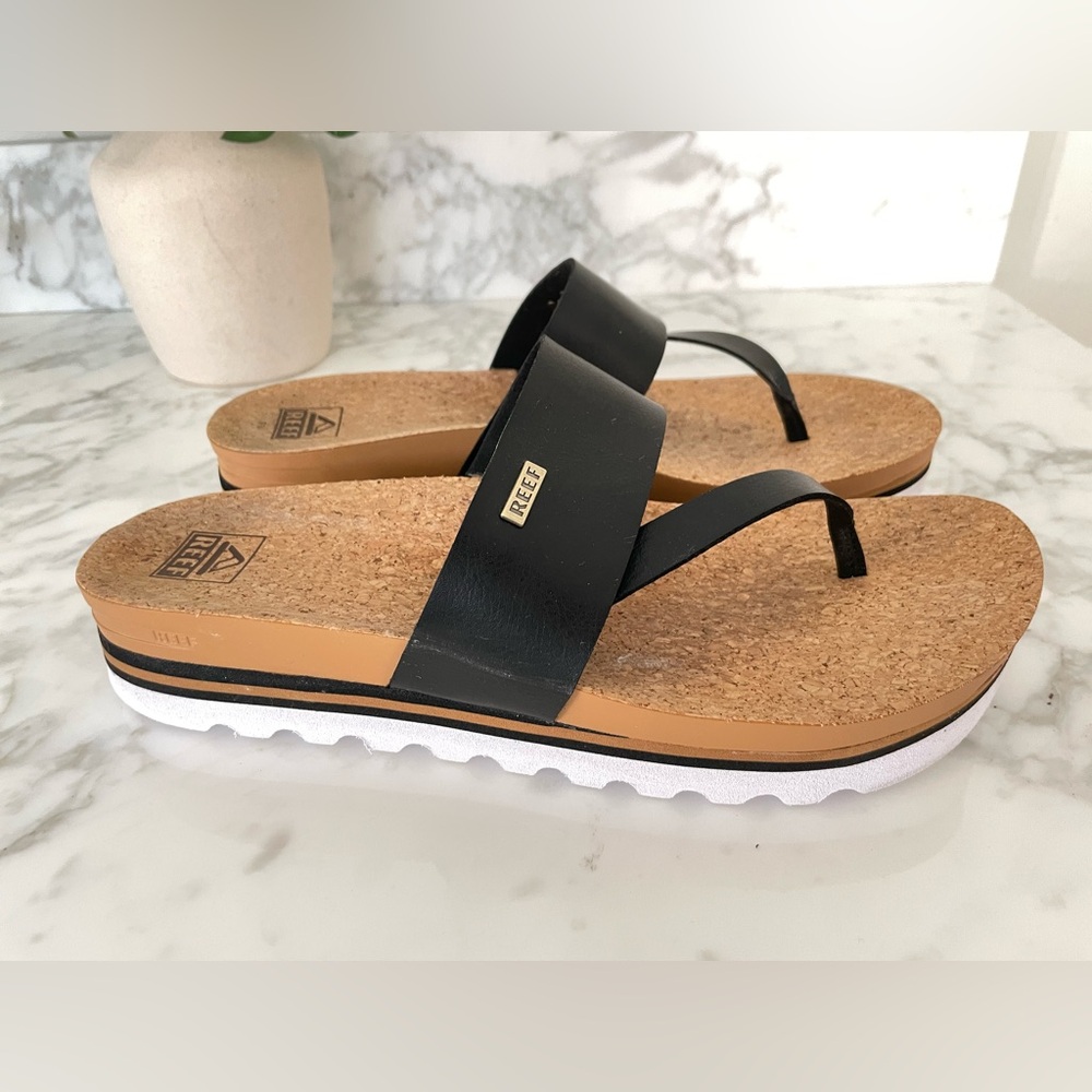 Reef Cushion Sol Hi Sandals Women's 11 Black Platform Flip Flops Toe Post Cork - Picture 4 of 8
